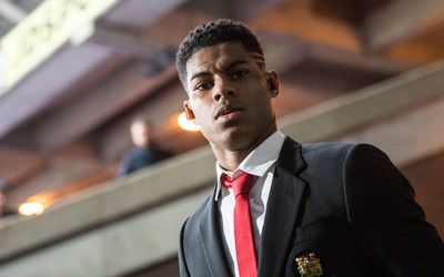 雷速电竞焦点-乌克兰队这球防守失误送礼