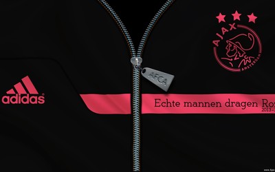 雷速电竞热评-凯特琳福特三分投篮姿势